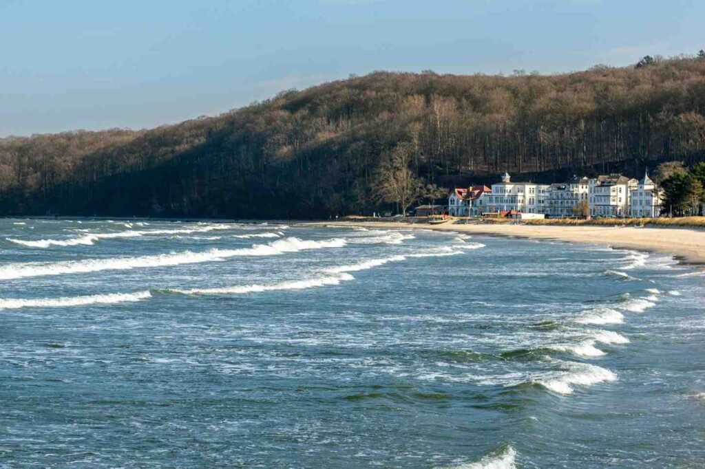 What Are the Best Places in the US for Slow Travel Living?